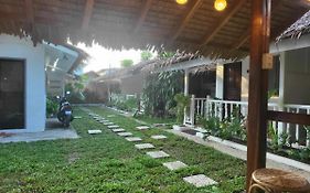 Laluna Cottages